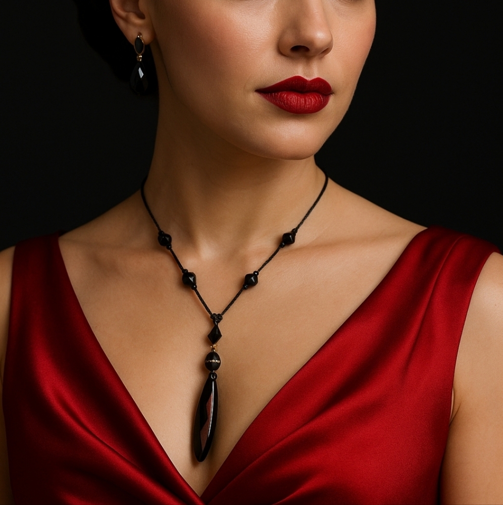 GK Goldman Kolber Vintage 1920s Art Deco Black Glass Gold Plated Lariat Necklace